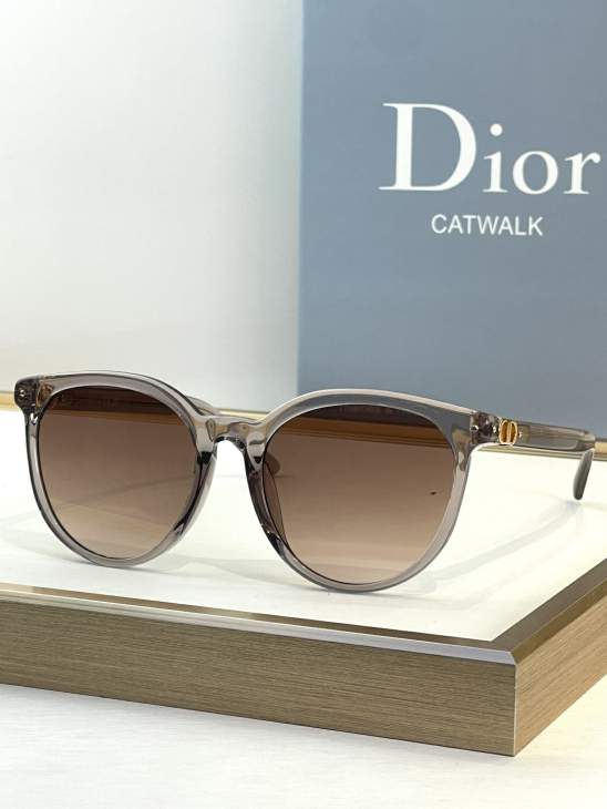 Picture of Dior Sunglasses _SKUfw76161592fw
